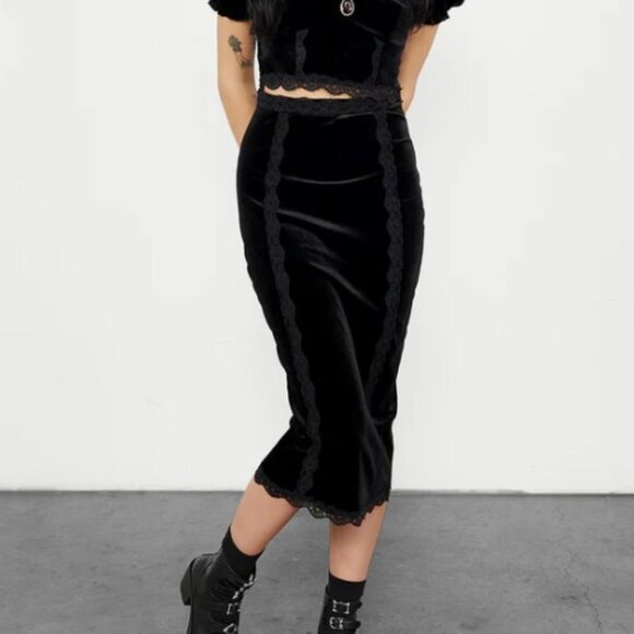 Disturbia Dresses & Skirts - Disturbia Majesty Velvet Midi Skirt US 6 / UK 10